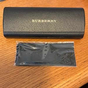 Burberry brand new eyeglasses case and cleaning cloth